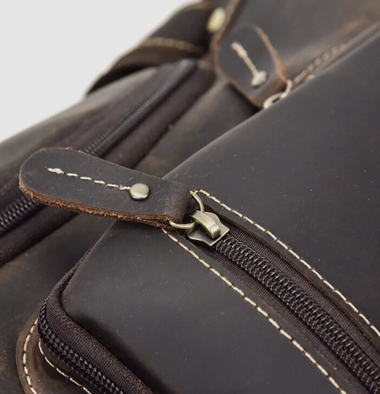 Large-Capacity Leather Chest Bag – Crazy Horse Sling & Travel Pack